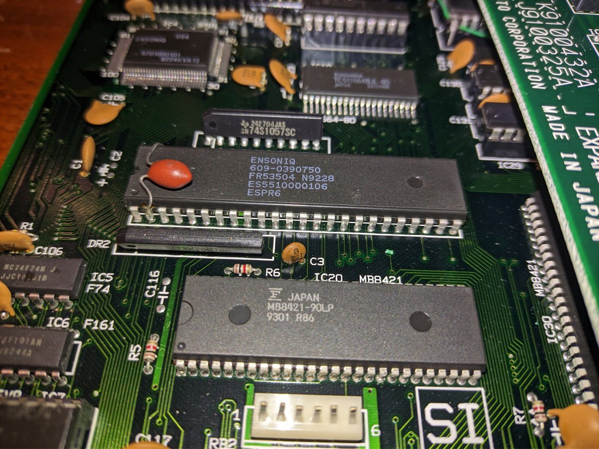 5_Condensador_221_C3.jpg