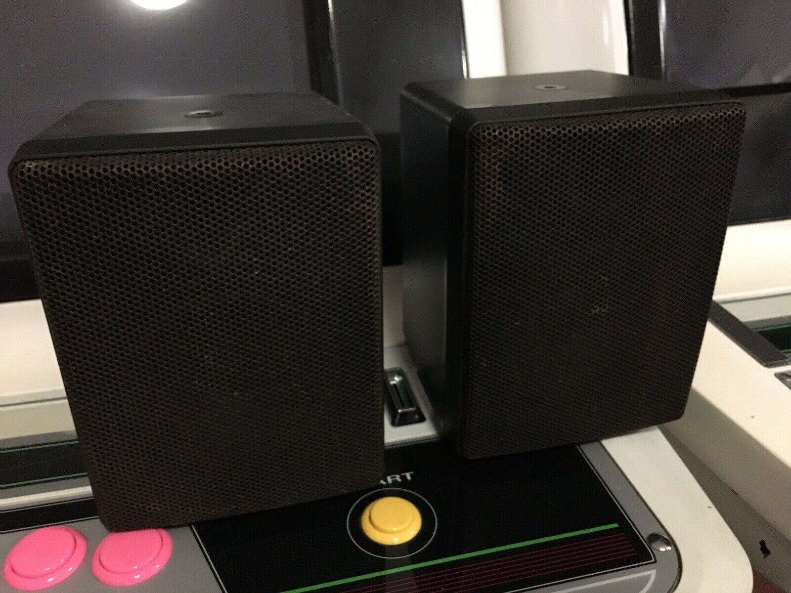 astro2speaker-1.jpg